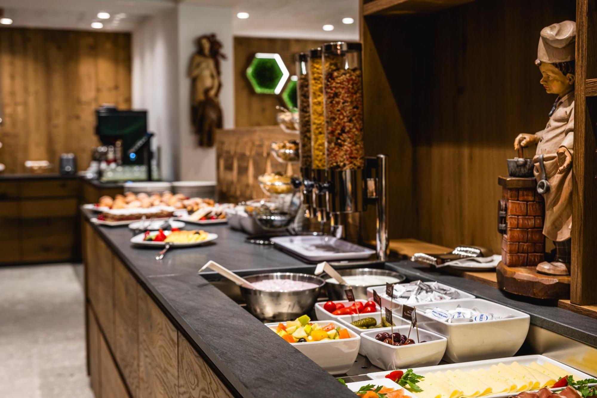 Hotel Vernel Santa Cristina Val Gardena Εξωτερικό φωτογραφία