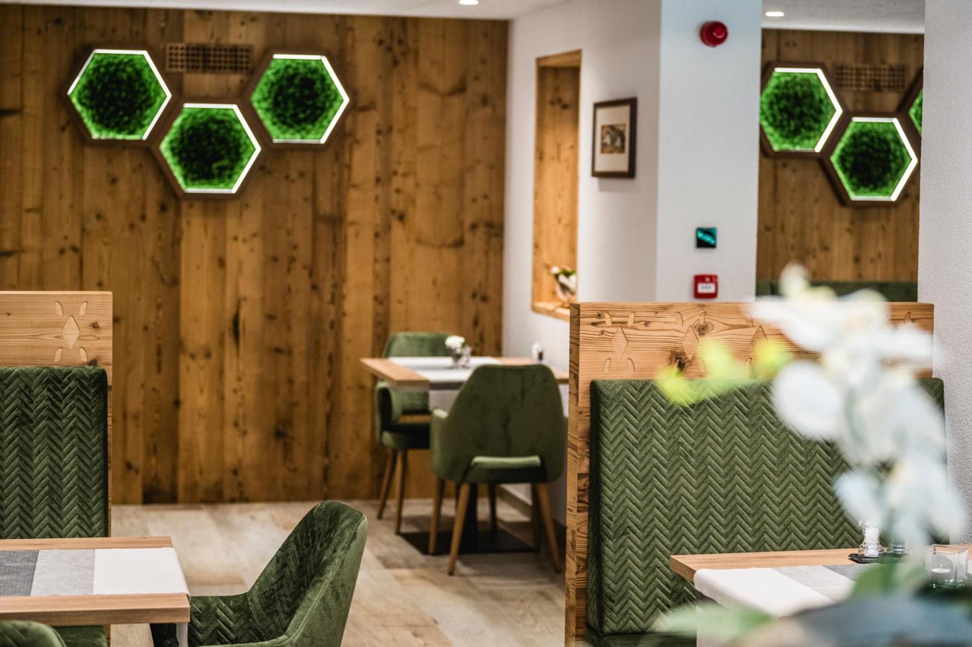 Hotel Vernel Santa Cristina Val Gardena Εξωτερικό φωτογραφία