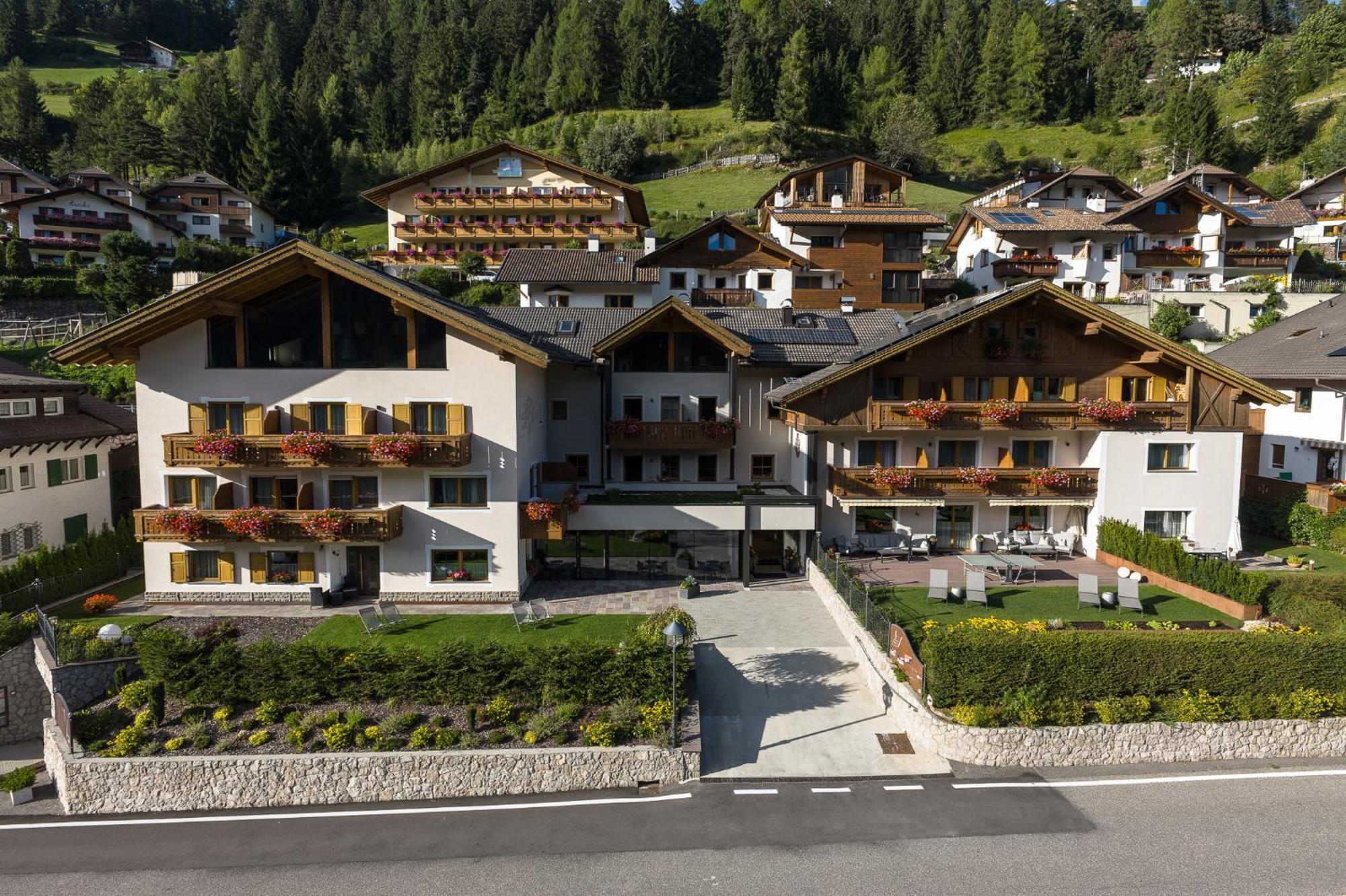 Hotel Vernel Santa Cristina Val Gardena Εξωτερικό φωτογραφία
